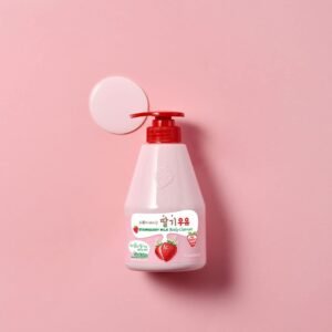 [KWAILNARA] Milk Body Cleanser Strawberry 560g